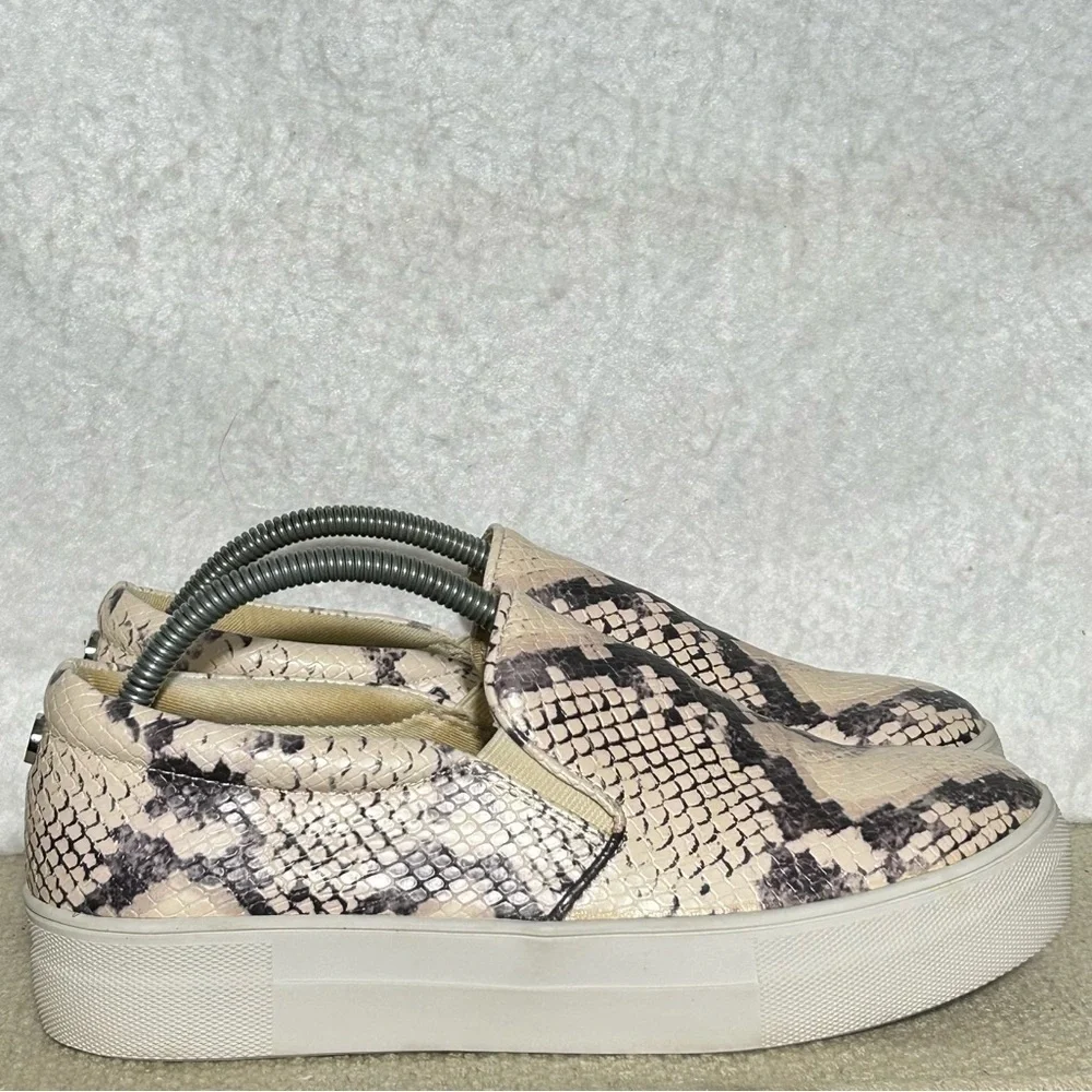 Steve Madden Womens Gills Snake Print Platform Slip On Sneakers Shoes SZ 7.5M